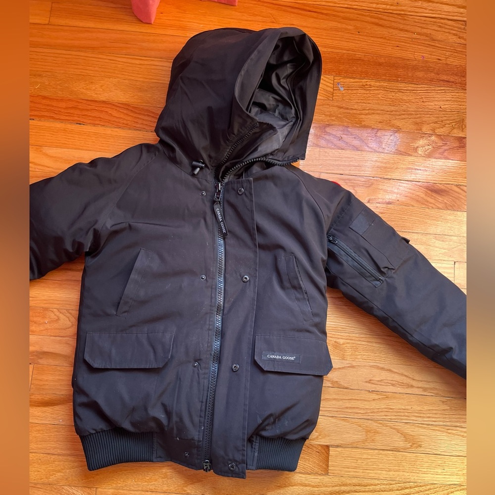 Xs mens Canada goose bomber coat